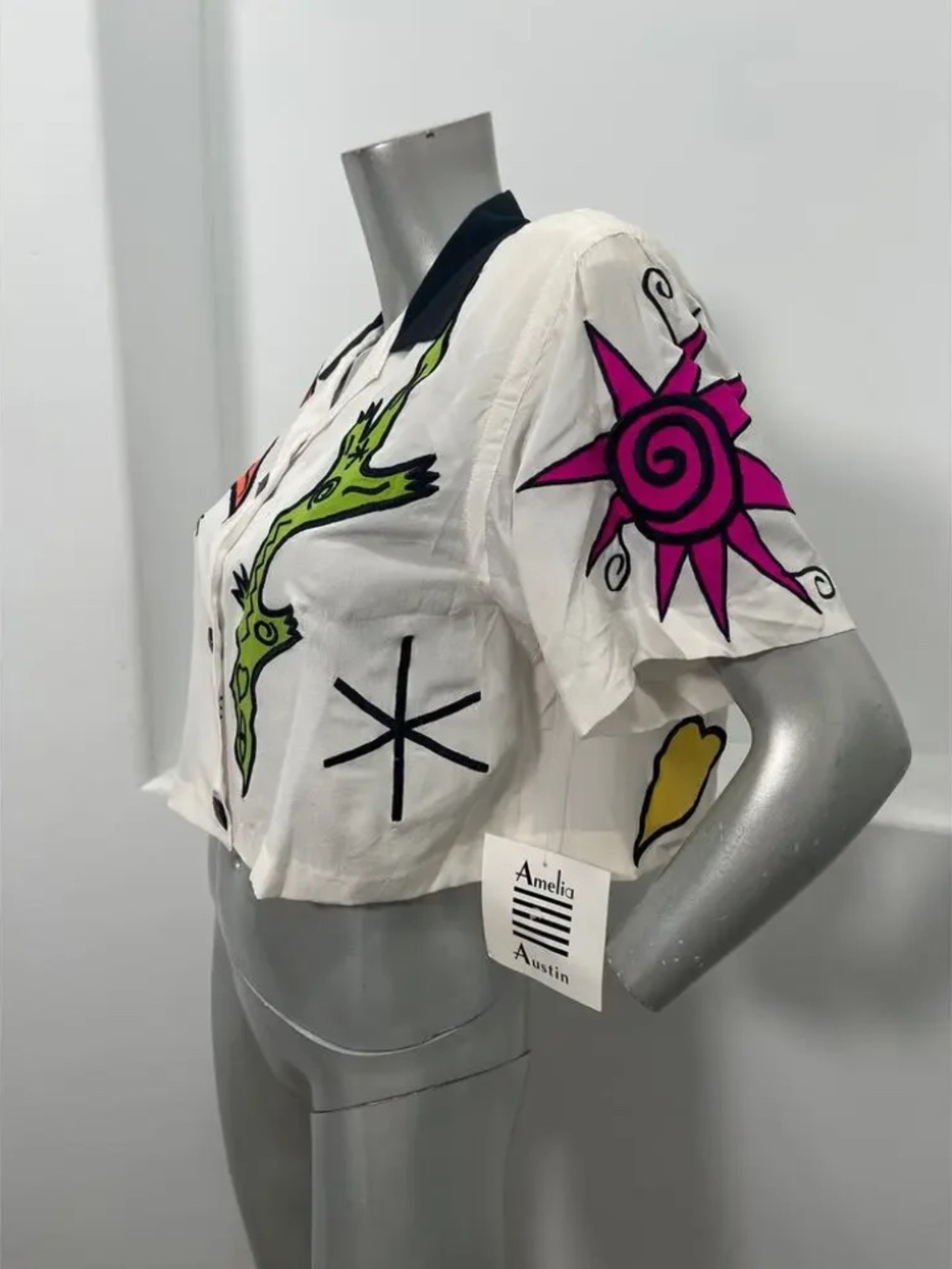 Vintage DEADSTOCK 80s Amelia Austin Graphic Embroidered Silk Copped Top NWT - Picture 4 of 7